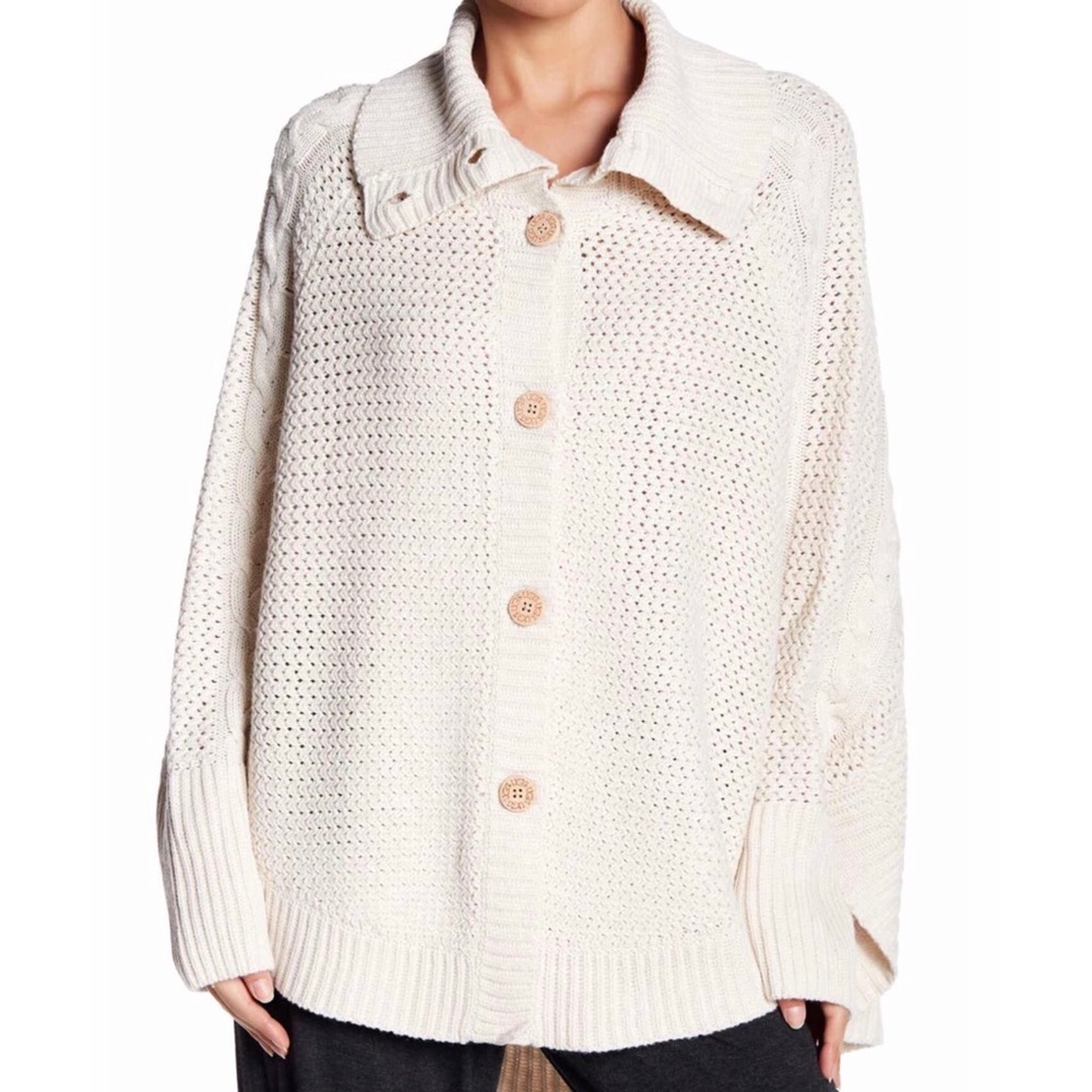 UGG MARIBETH HEAVYWEIGHT KNIT CAPE SWEATER -CREAM -WOMEN’S SIZE M/L -NEW
